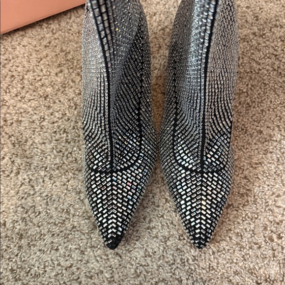 NEW Wild Pair Black and Silver Heeled Boots Sz 8.5 - Picture 7 of 7